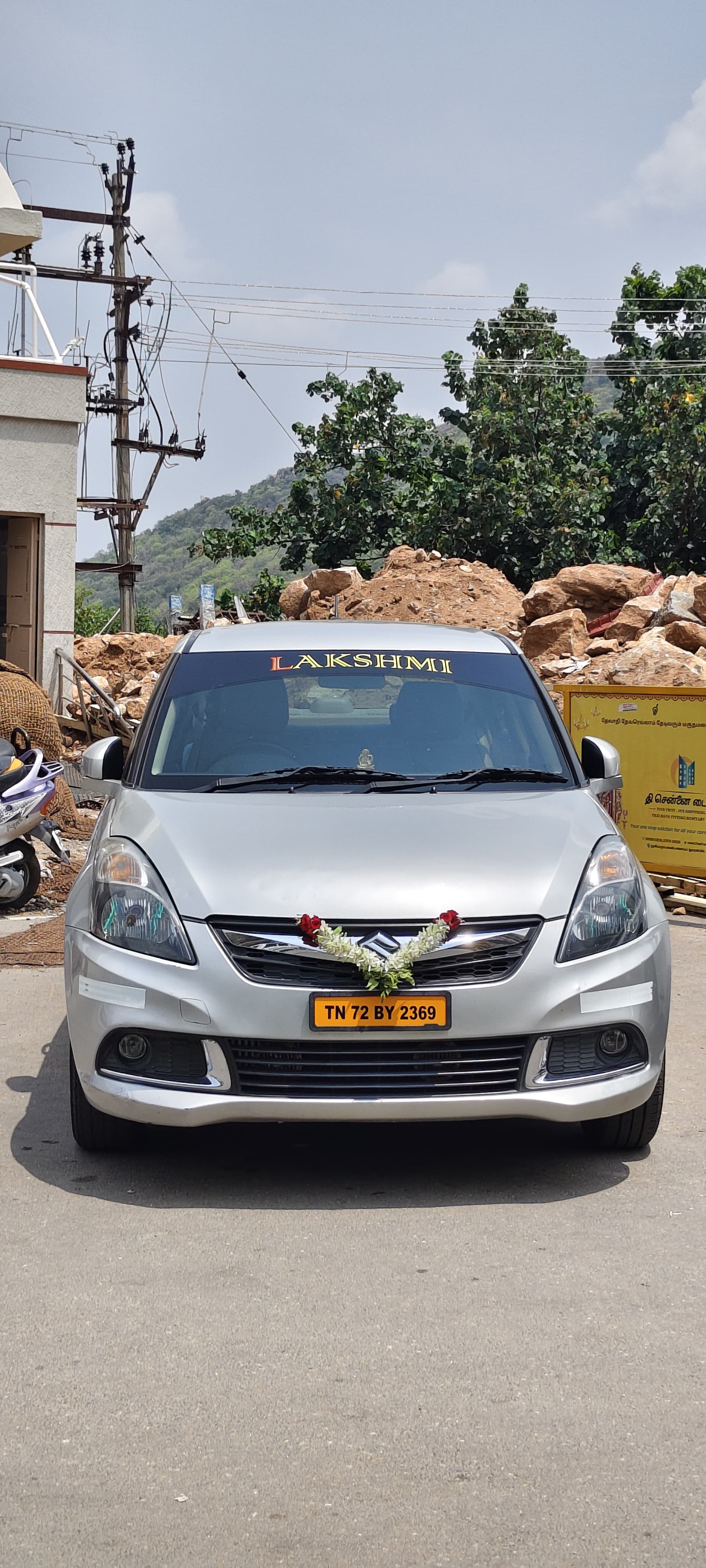 Sedan for Valparai taxi